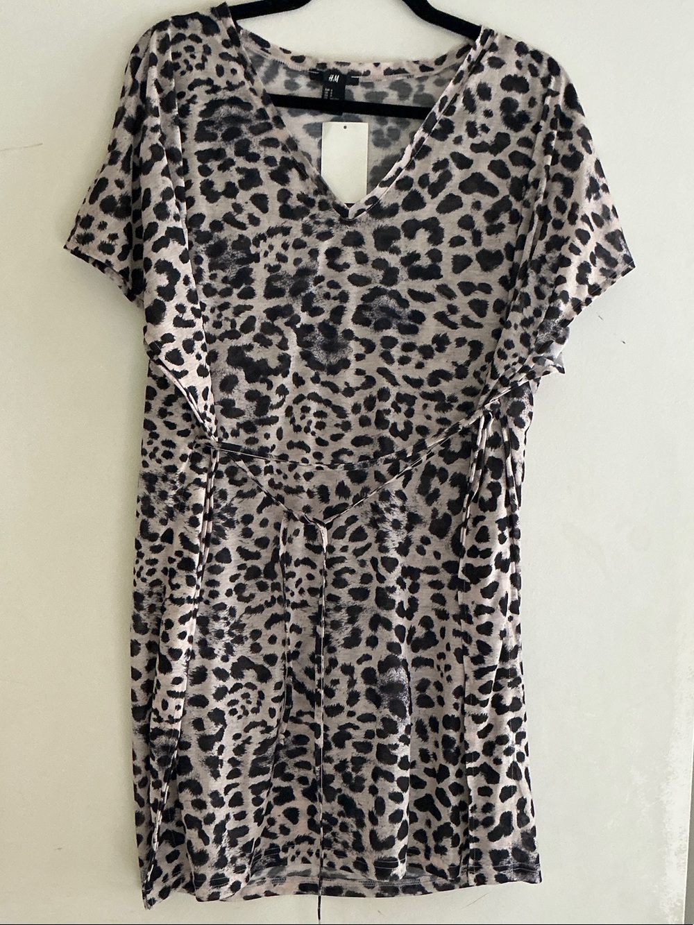 H&M Leopard Print V-Neck Beach Cover-up - Black and Cream